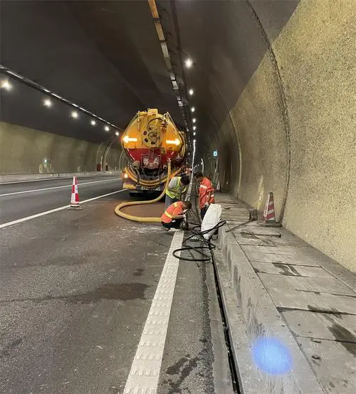 曹县隧道排水渠清淤